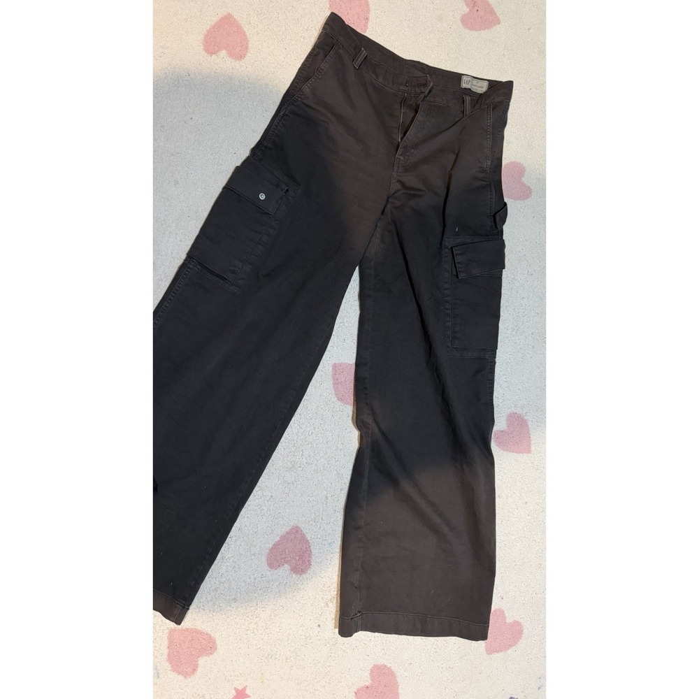 GAP Women's Black Solid Cargo Pants with Pockets Flat Front Regular Fit